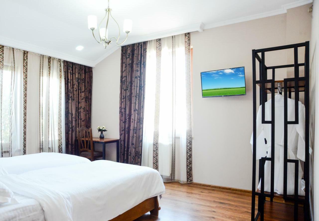 Bellis Hotel Тбилиси Екстериор снимка