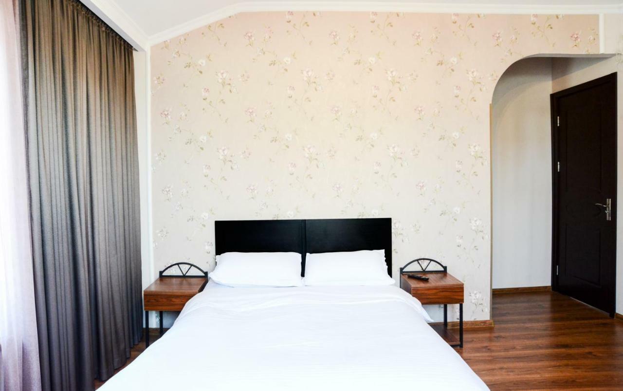Bellis Hotel Тбилиси Екстериор снимка