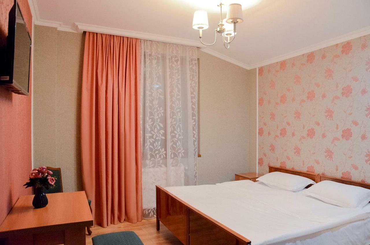 Bellis Hotel Тбилиси Екстериор снимка